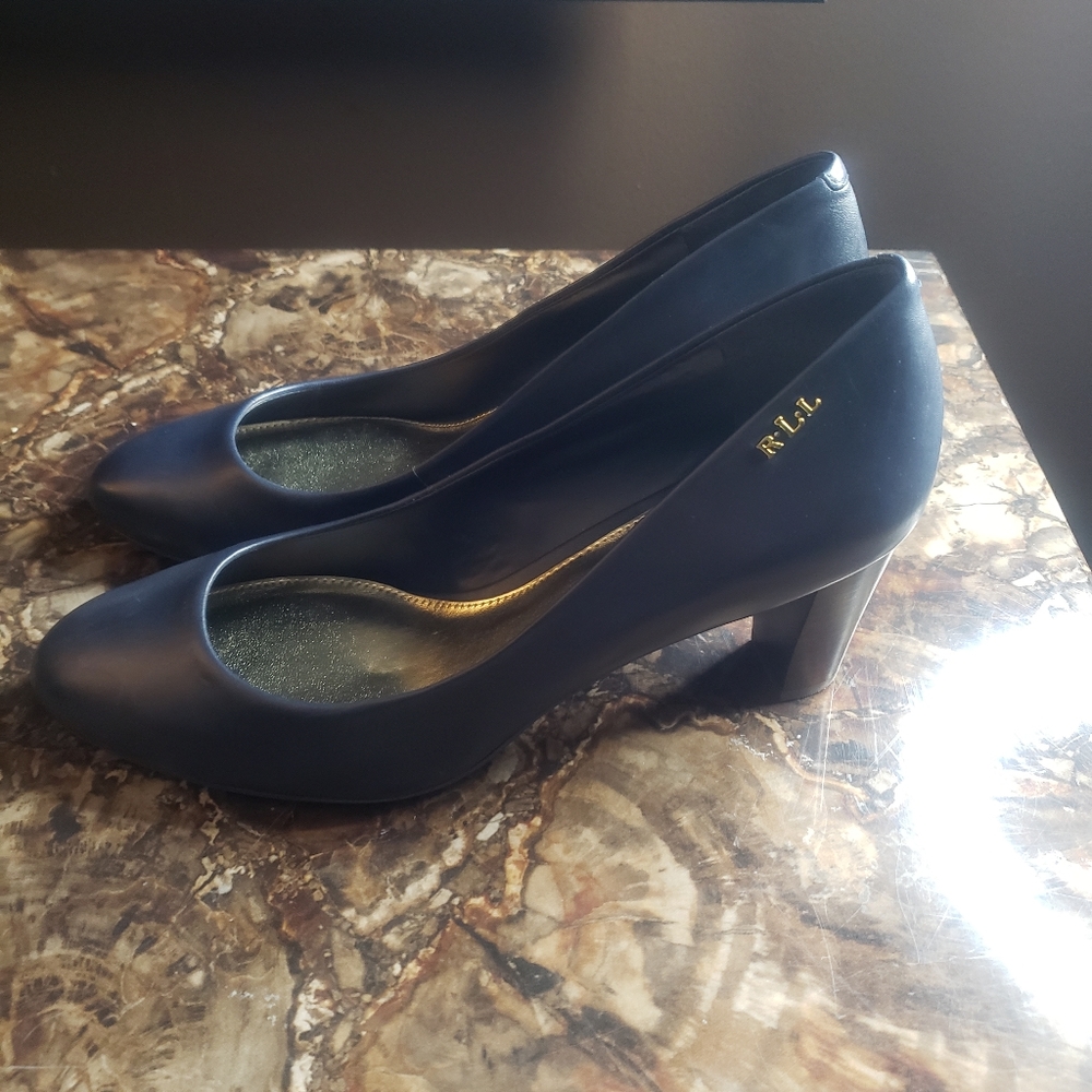 Shoes - Picture 2 of 3